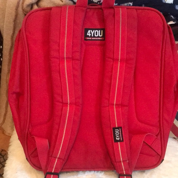 , 4 YOU BAG PACK ,15 inches in length and 12 inches in width, used in GC. - Picture 6 of 7